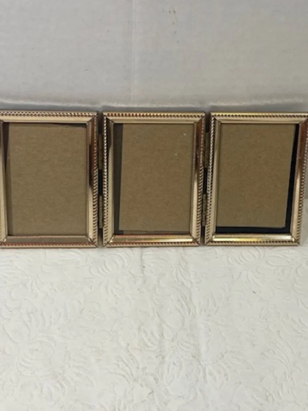 VTG Trifold Gold Tone Metal Hinged Mini Photo Frame Embossed Rope-Style Borders